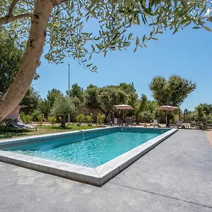 mas-la-cheneraie-lourmarin.fr-provencehotel.com/